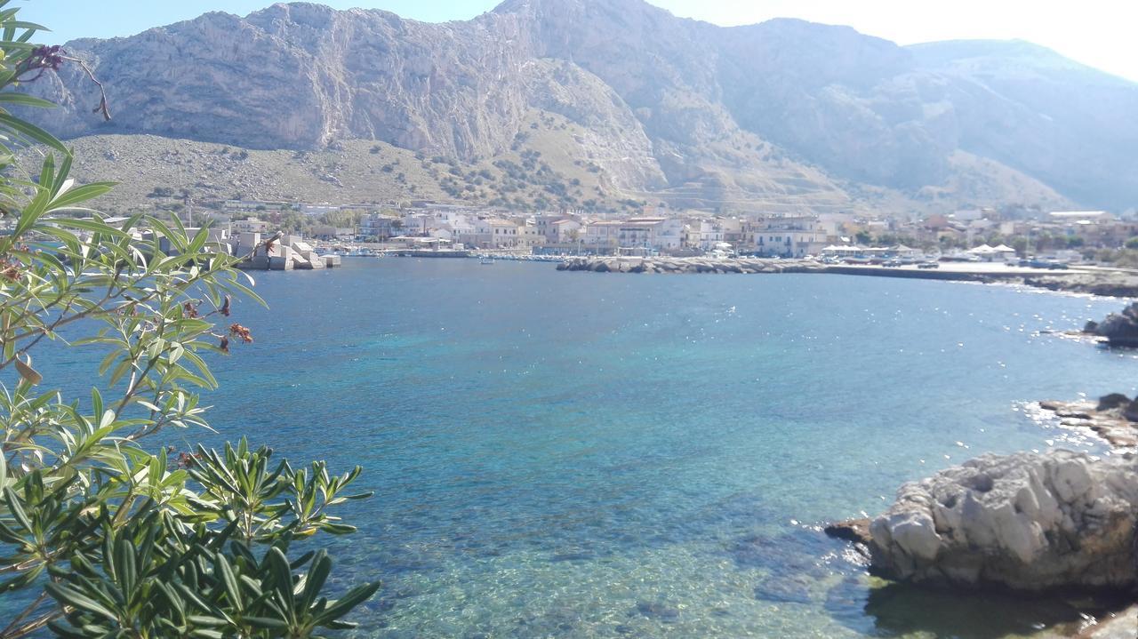 Casa Vacanze Laura Isola delle Femmine Exterior foto
